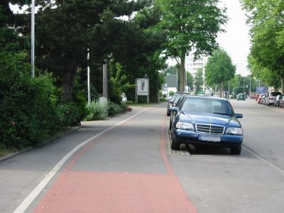 Parken auf dem Schutzstreifen
